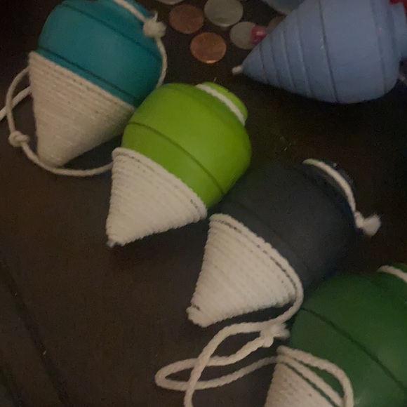 Wood made trompos… - Picture 3 of 5